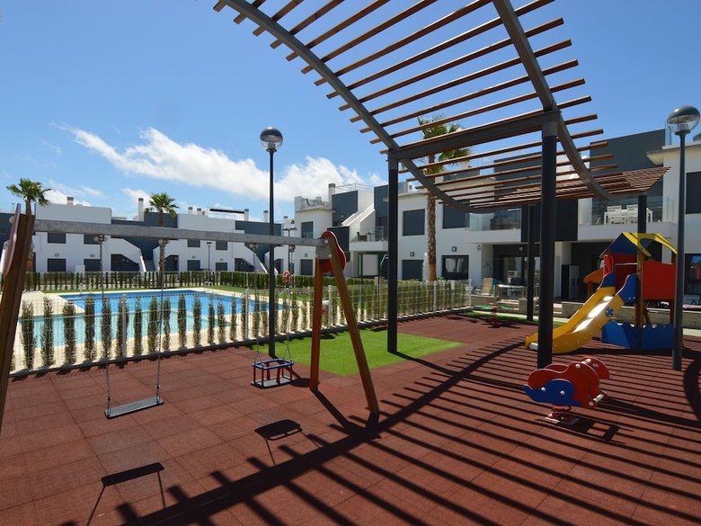 Nifty Apartment In Valencia With Swimming Pool
