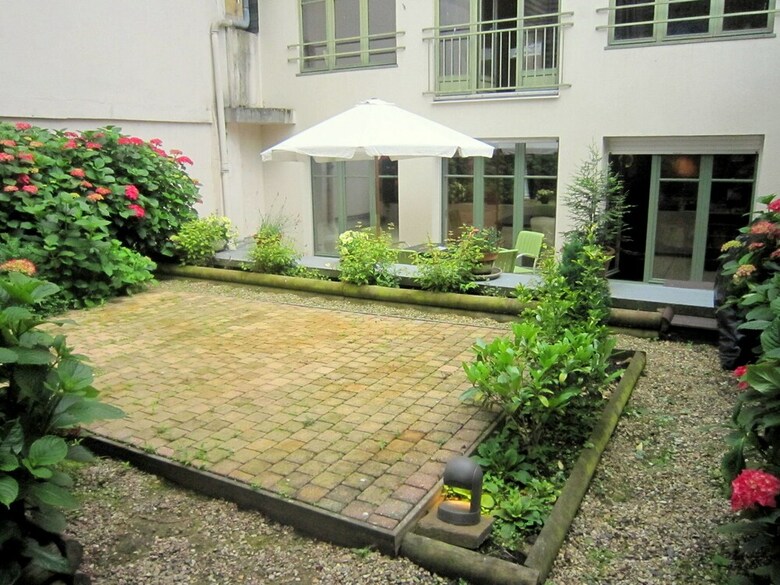 Cosy Apartment In Honfleur With A Private Garden