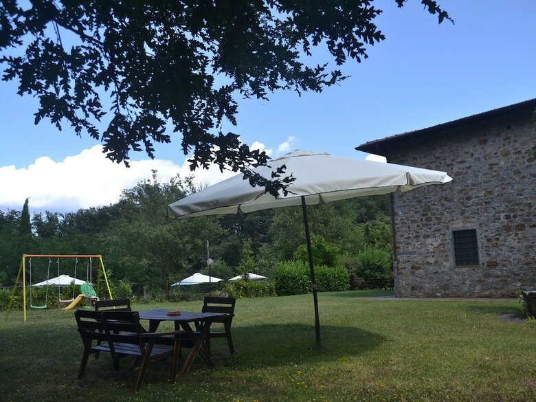 Serene Holiday Home With Garden, Pool, Terrace, Deckchairs