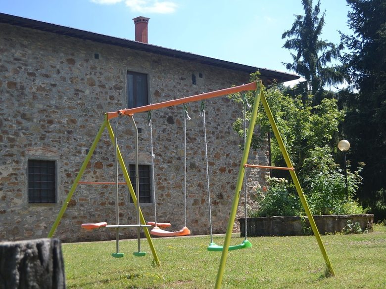 Serene Holiday Home With Garden, Pool, Terrace, Deckchairs