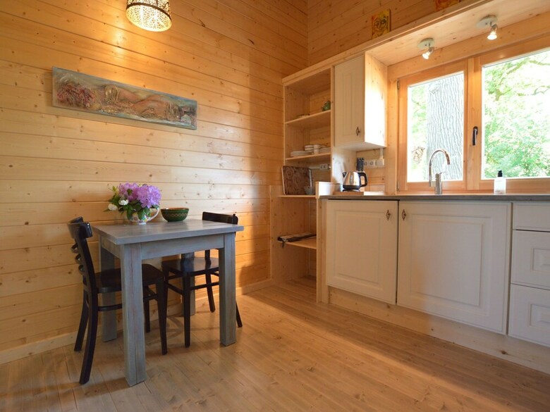 Cosy Chalet In Lottum With Garden