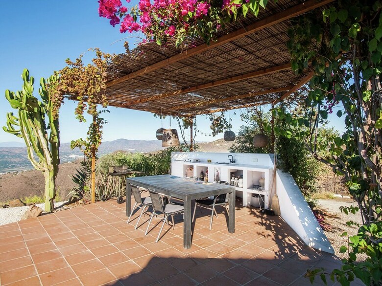 Comfortable Villa In Arenas With Private Pool