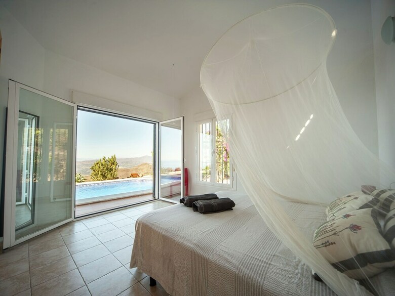 Comfortable Villa In Arenas With Private Pool