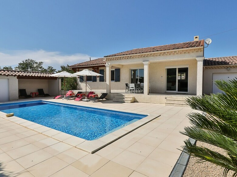 Lush Villa In Cairanne Provence With Private Pool