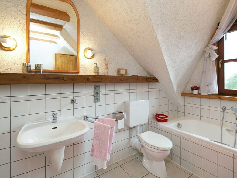 Warm Apartment In Bombogen With Private Parking