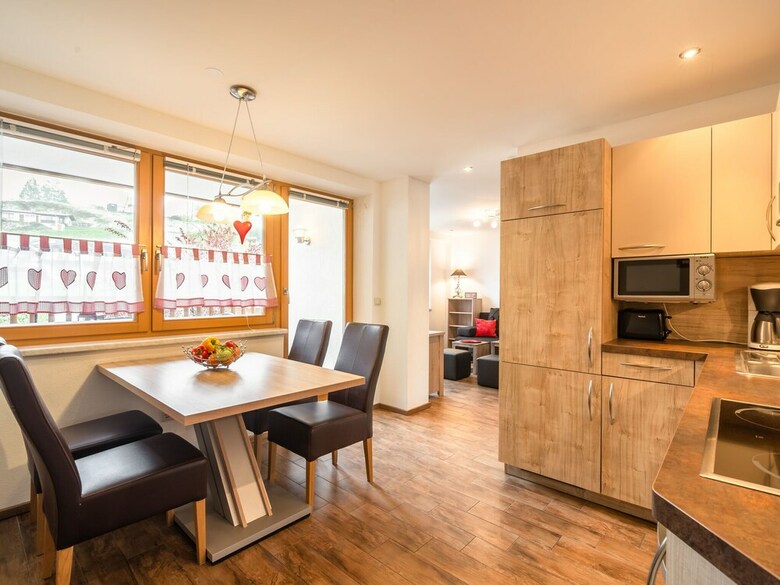 Spacious Apartment In Ellmau With Parking