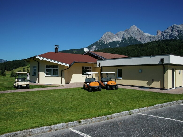 Charming Apartment In Maria Alm With Balcony