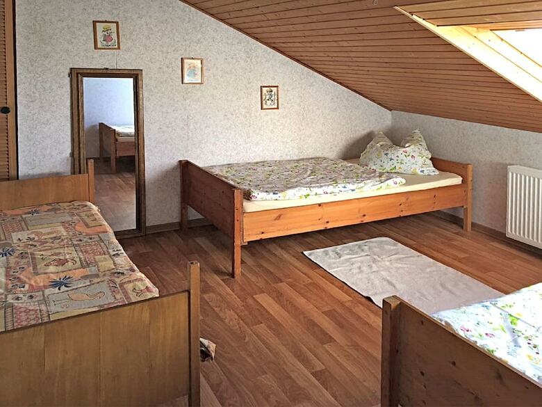 Beautiful Apartment In Ellar With Terrace, Bbq, Deckchairs