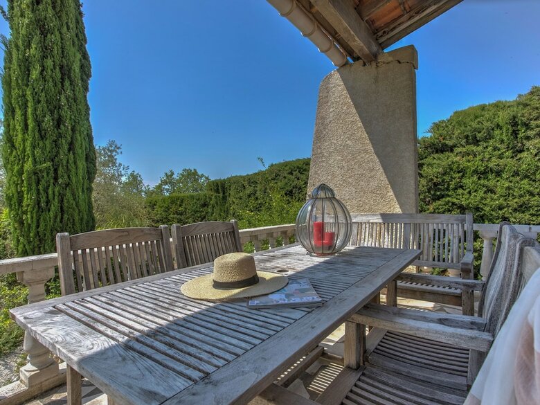Alluring Villa In Beaufort With Swimming Pool