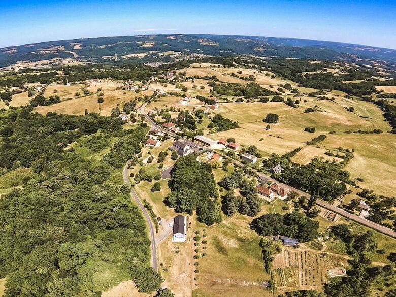Comfortable Villa In Sioniac Limousin With Terraces