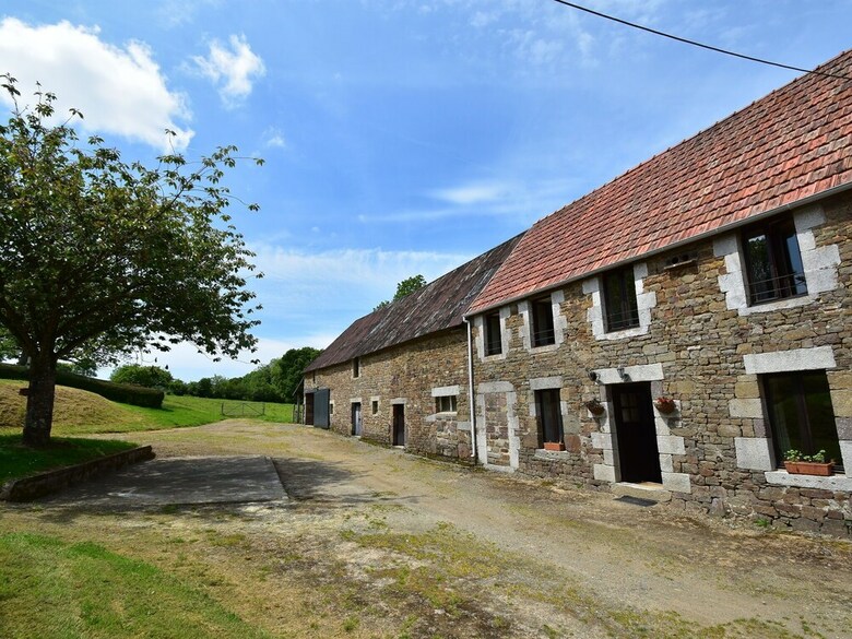 Lovely Holiday Home Amidst Meadows In Sourdeval-les-bois