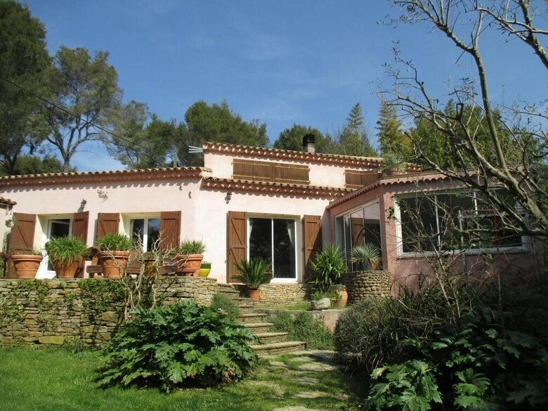 Bed & Breakfast Les 3 Secs Chambre D'h�te Ind�pendante