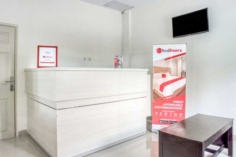 Hotel Reddoorz @ Plemburan Jakal 2
