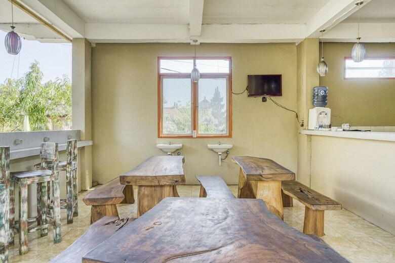 Hotel Reddoorz Hostel Near Ubud Palace