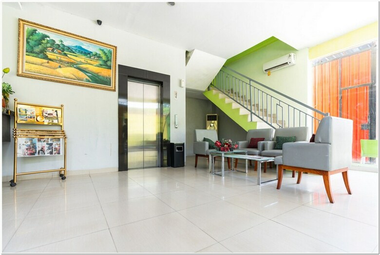 Hotel Reddoorz Plus @ Hertasning Area