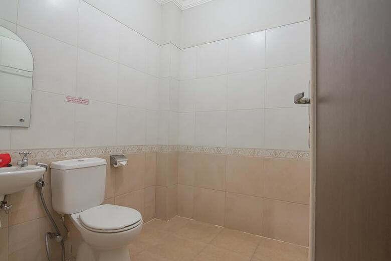 Hotel Reddoorz Syariah Plus @ Banjarbaru 2