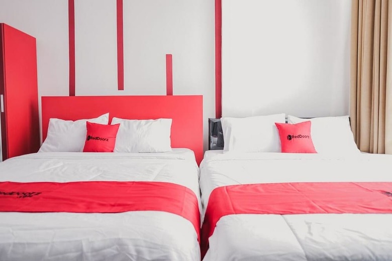 Hotel Reddoorz @ Jalan Sukabangun 2 Palembang