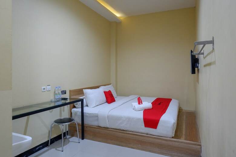 Reddoorz @ G Hotel Luwuk