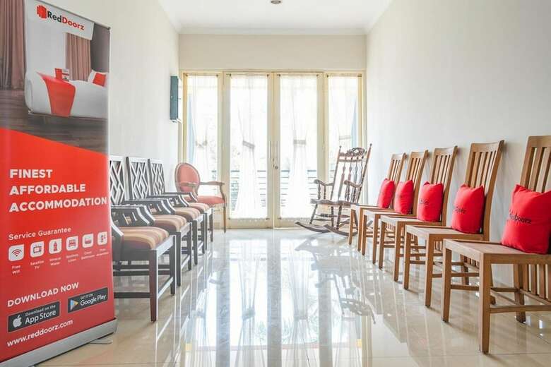 Hotel Reddoorz Near Siloam Karawaci 3