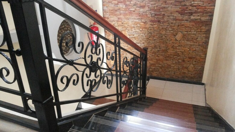 Hotel Pent House Inn Namugongo