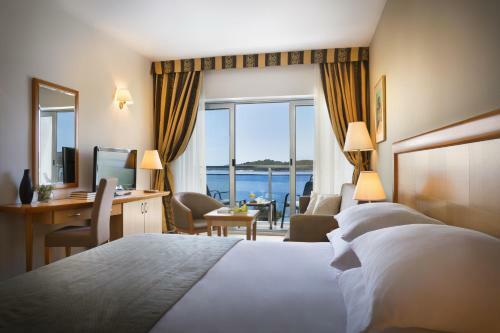 All Inclusive - Grand Hotel Orebic