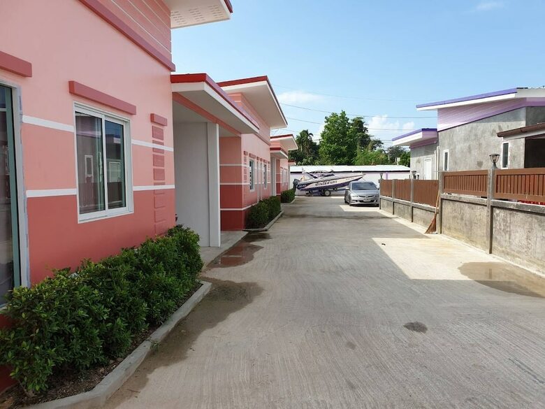 Hotel Oyo 683 Baan Lo Samphao