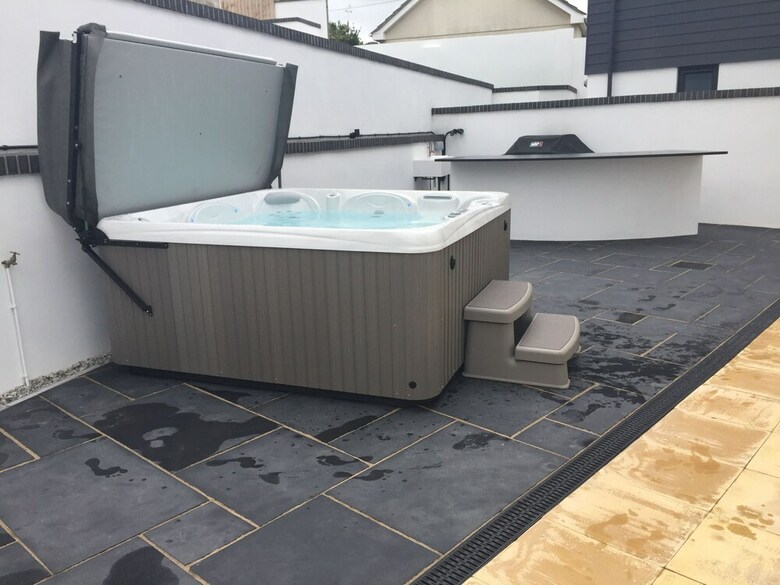 Relax In Style At My Stunning Holywell Beach Home