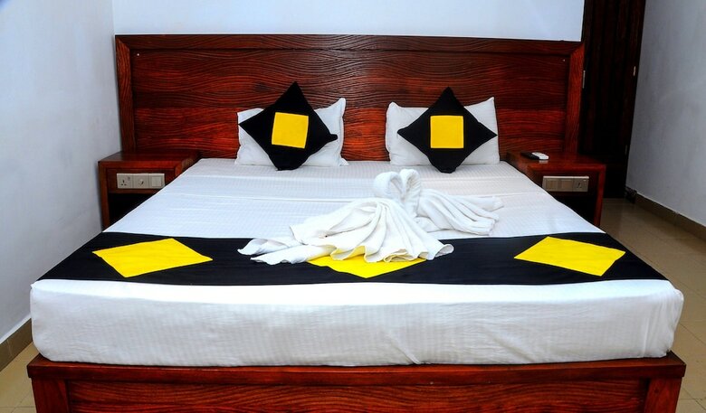 Happy Banana Hotel & Restaurant