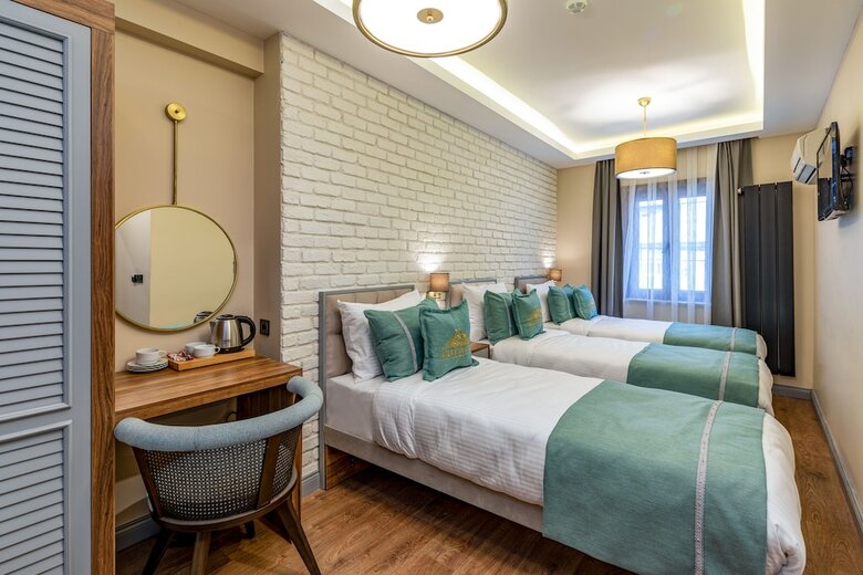 Interstar Hotel