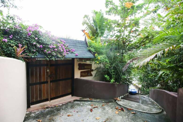 11 Bedroom Sea Front Triple Villas Koh Phangan