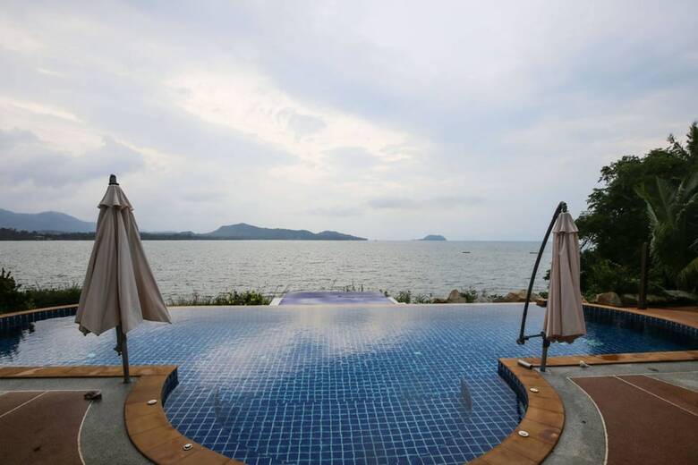 11 Bedroom Sea Front Triple Villas Koh Phangan