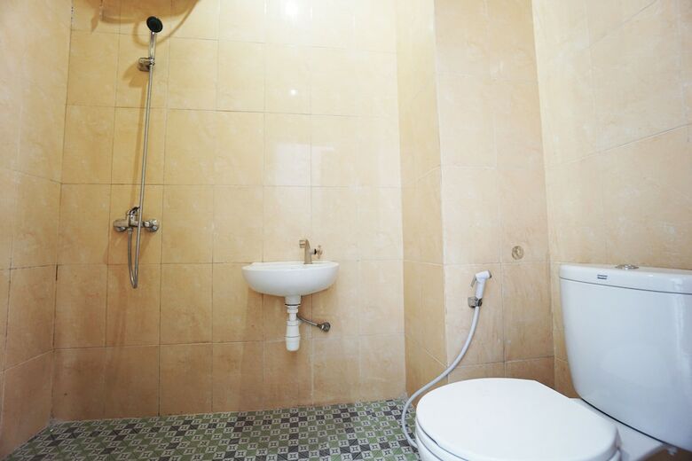 Hostal Oyo 2566 Putri Kesia Rooms