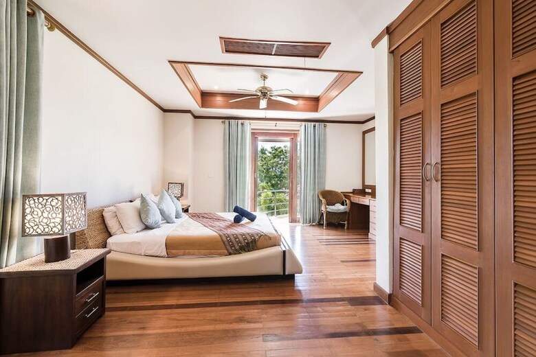 7 Bedroom Twin Villas On Beach Front Resort Tg48/25