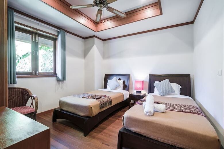7 Bedroom Twin Villas On Beach Front Resort Tg48/25