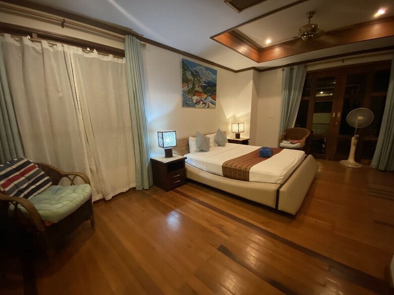 7 Bedroom Twin Villas On Beach Front Resort Tg48/25