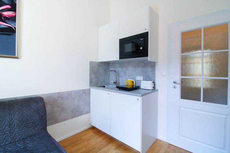 Bouquet Apartments
