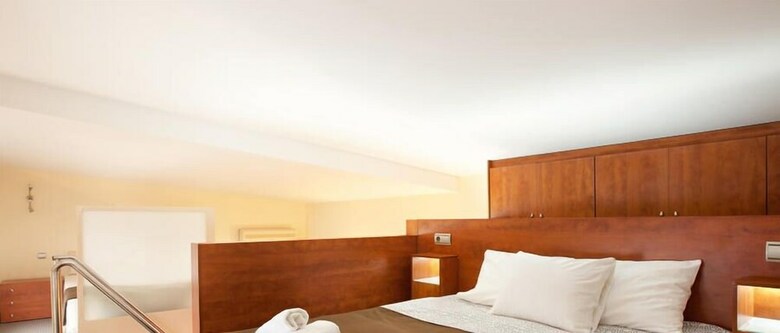 Apartamentos Ab Passeig de Gr�cia 
Penthouse - Red