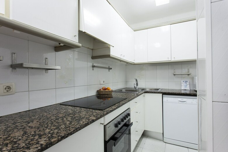 Ab Gaud� Avenue Apartment
