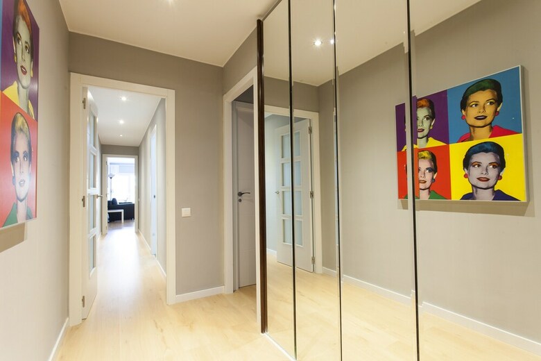 Ab Gaud� Avenue Apartment