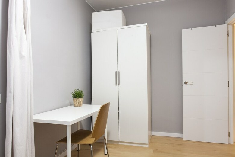 Ab Gaud� Avenue Apartment