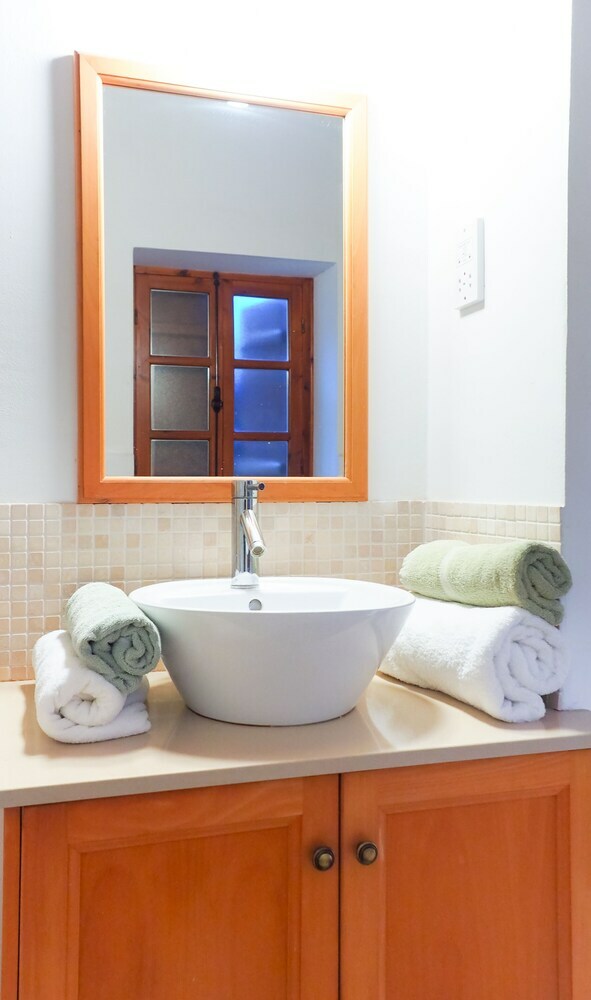Hotel Zoe Traditional Holiday Apartments B&B