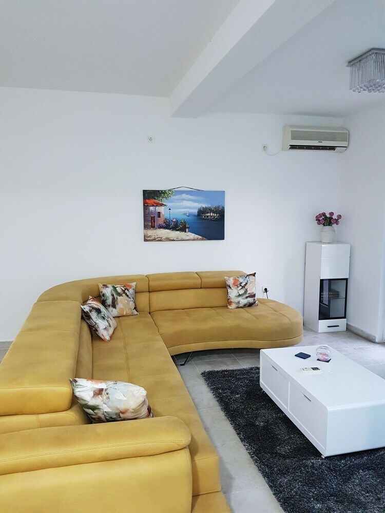 Apartamentos Green Village Kotor