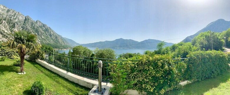 Apartamentos Green Village Kotor