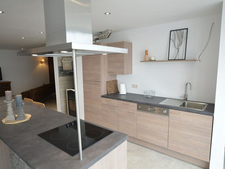 Cozy Holiday Home In Polleur With Jacuzzi