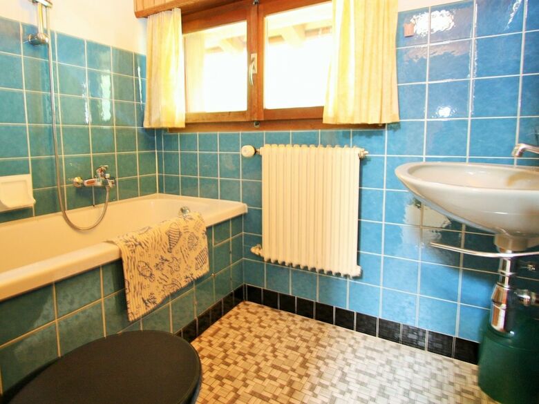Spacious Chalet Near Forest In Randogne