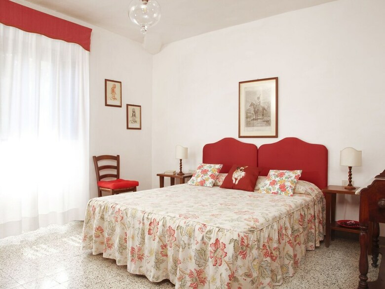 Charming Cottage Situated On An Estate