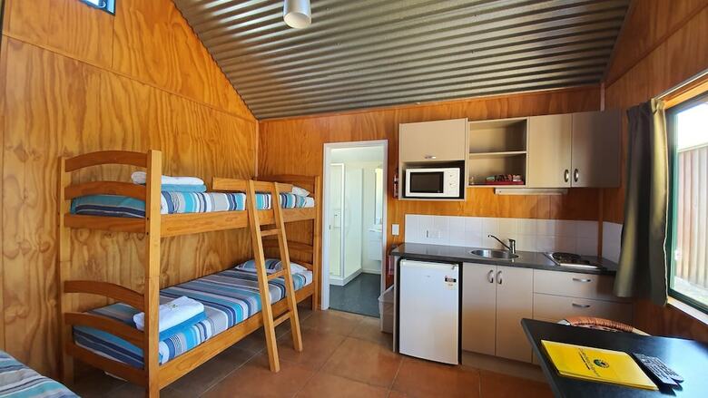 Cooks Beach Resort