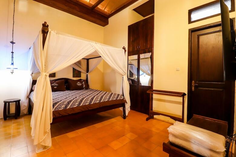 Hotel Griya Pamengkang 1 - Javanese House
