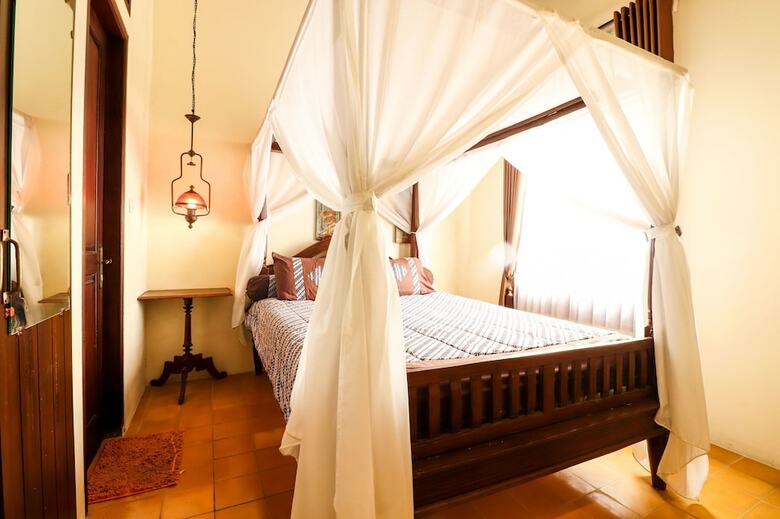 Hotel Griya Pamengkang 1 - Javanese House