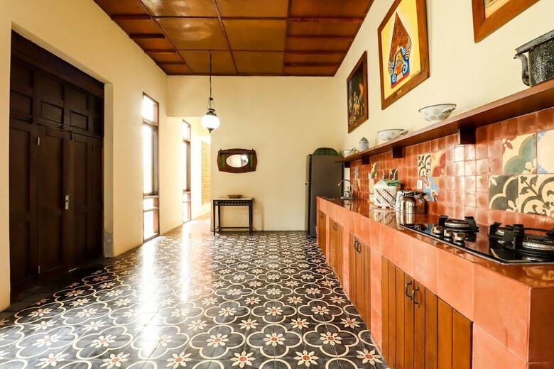 Hotel Griya Pamengkang 1 - Javanese House